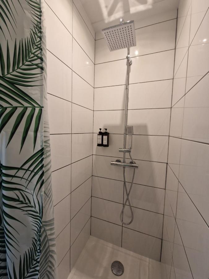 Appartement Independant Dans Maison Avec Jardinet, Au Calme Serezin-du-Rhone ภายนอก รูปภาพ